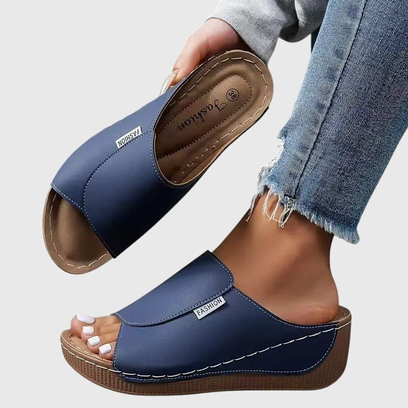 Josefin – Ortopediska kilklackade sandaler