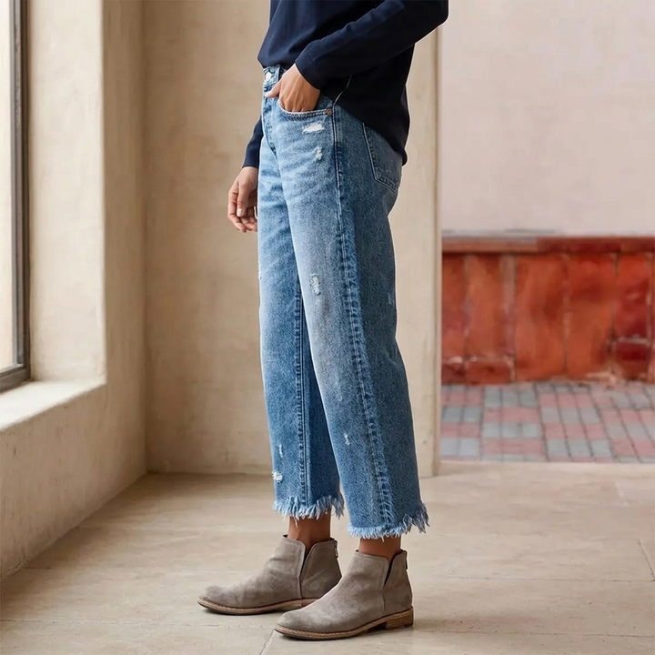 Elna – Rakskurna jeans med fransad kant