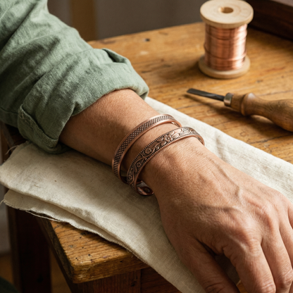 Johanna – Handgraverade koppararmband med magneter