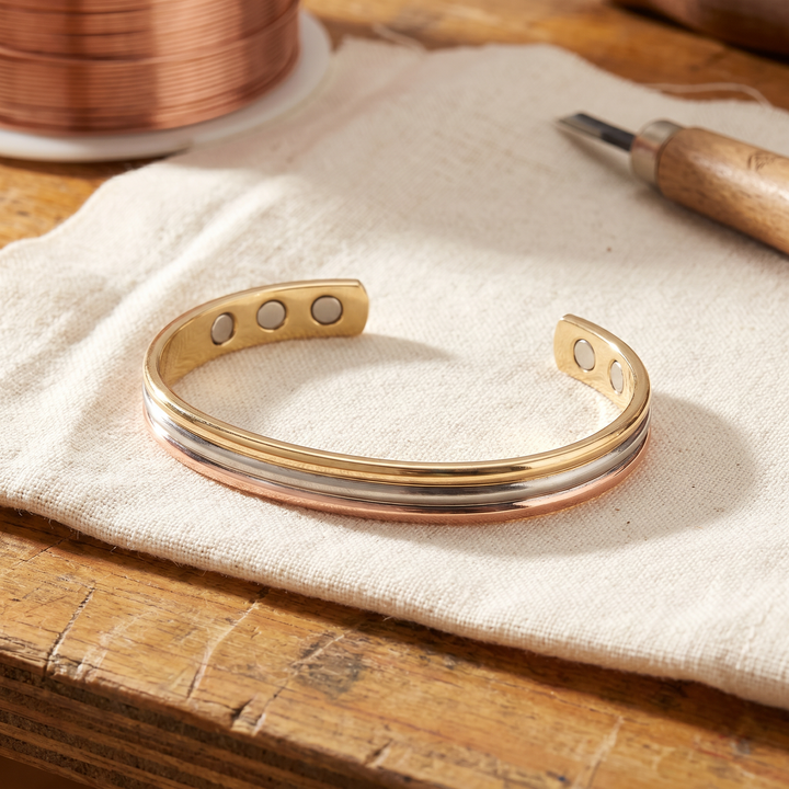 Disa – Magnetarmband i tre metalltoner