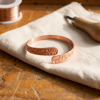 Charlotta – Handgraverat armband i koppar