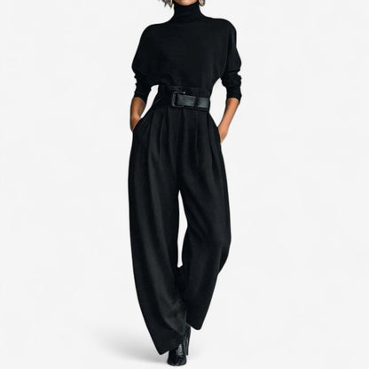 Matilda – Jumpsuit med polokrage och vida ben