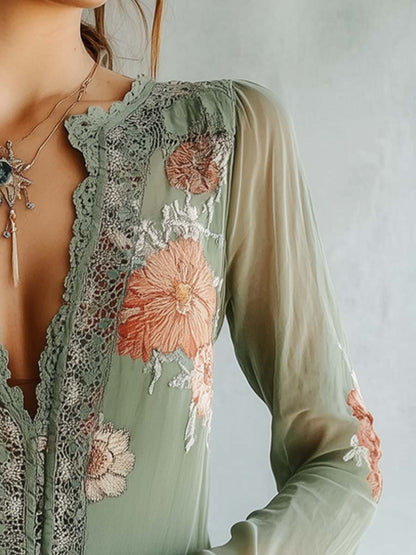 Teresia – Blommig spetsblus med boho-känsla
