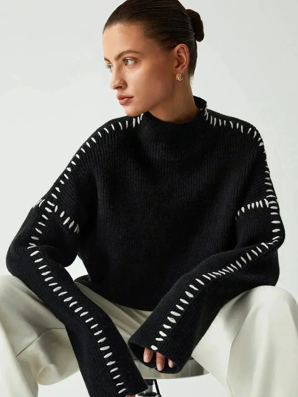 Vivianne – Oversized stickad tröja med kontrastsömmar