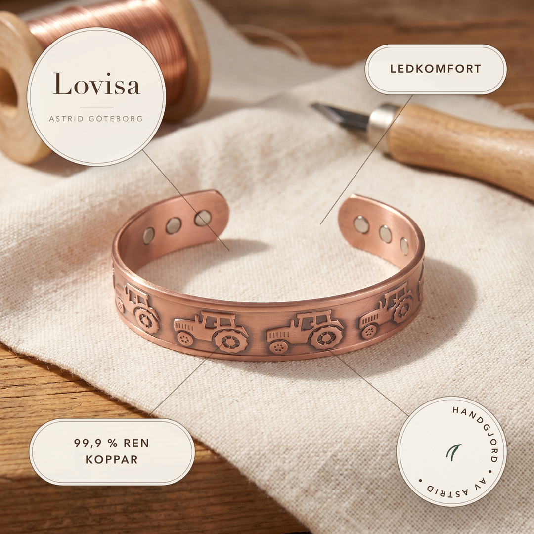 Lovisa – Koppararmband med präglat traktormotiv – handgjord av Astrid Göteborg