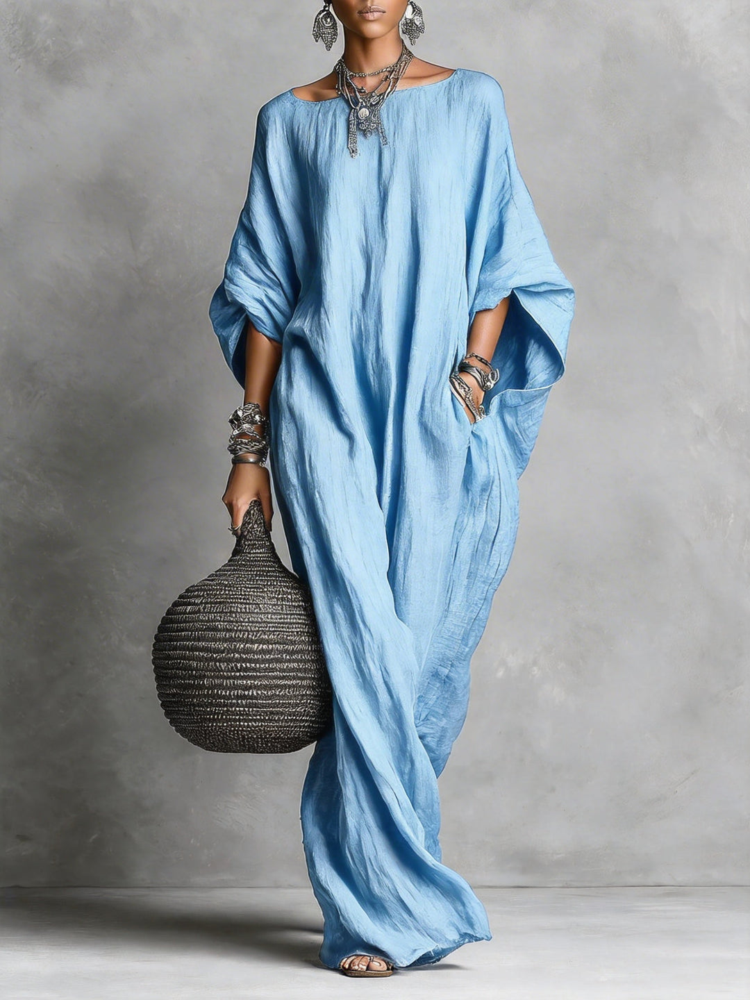 Berit – Oversized maxiklänning med vida ärmar