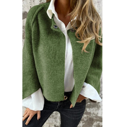 Charlotta – Kort kofta med eleganta knappar