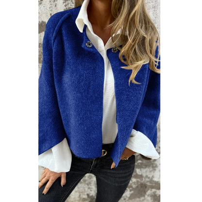 Charlotta – Kort kofta med eleganta knappar