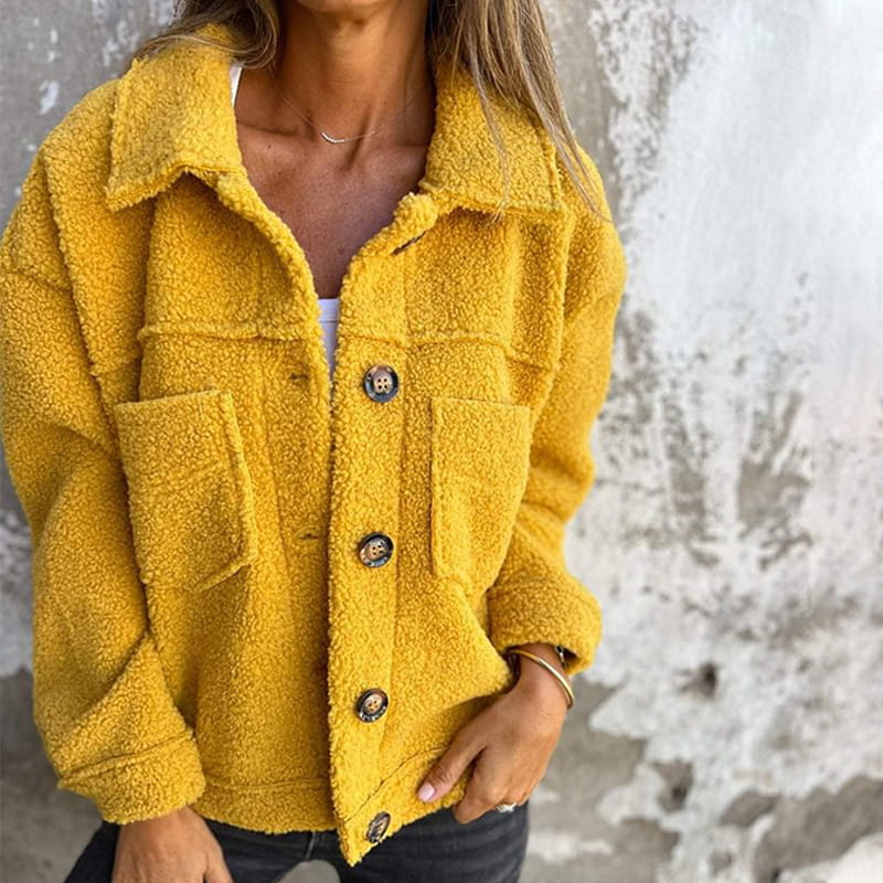 Linnea – Mysig teddyjacka med knappar