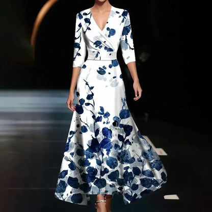Inga – Chic klänning med blomtryck