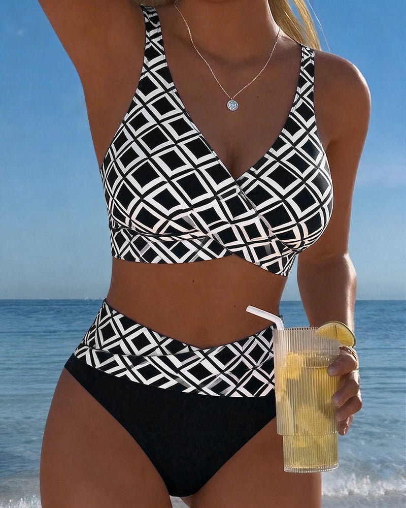 Filippa – Tvådelad bikini med geometriskt mönster