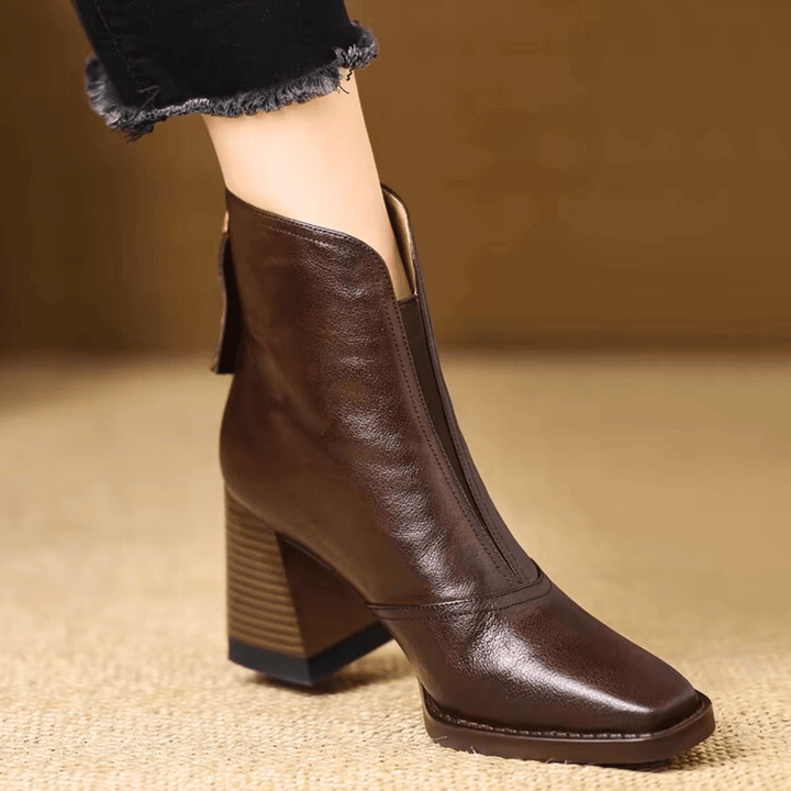 Gun – Eleganta läderankelboots med klack